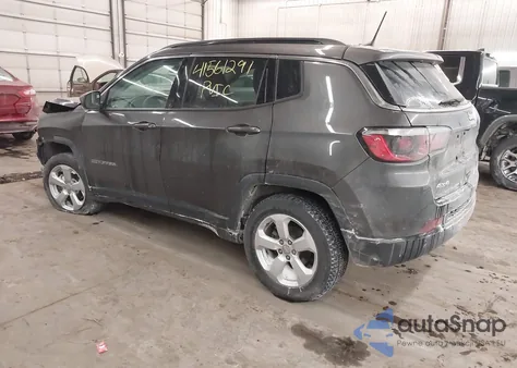 2019 Jeep Compass Latitude 4X4 from USA, damaged, VIN 3C4NJDBBXKT665843